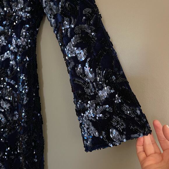 Alexis Rhapsody Dress Navy Blue Velvet Sequin Size Medium Turtleneck Mini Sexy - Picture 15 of 16